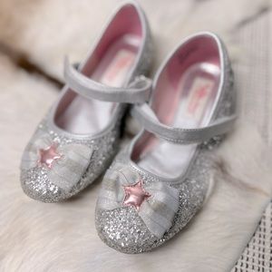 Wellie Wishers Emerson glitter bow ballet silver flats girls sz 2